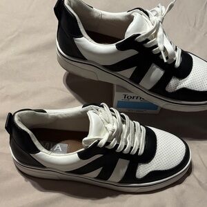 MIA Black and White Women's Sneakers